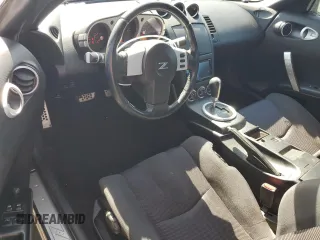 2004 Nissan 350Z Enthusiast z VIN JN1AZ36D34T110490, wystawiony jako Copart lot #57863915 z przebiegiem 139 757 mil mil oraz Szkody całkowita. Historia ofert i sprzedaży dostępna na DreamBid. Obrazek 8.