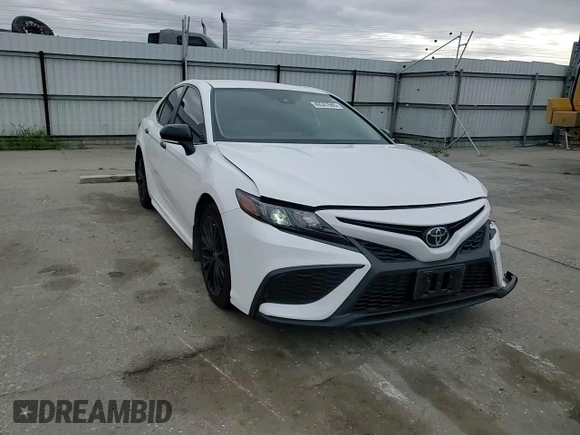 2022 Toyota Camry SE with VIN 4T1G11AK4NU056889, listed as a Copart auction lot 49347665 with 43,110 mi miles and Salvage Title. Bid and sale history available at carsss.com. Image 11.