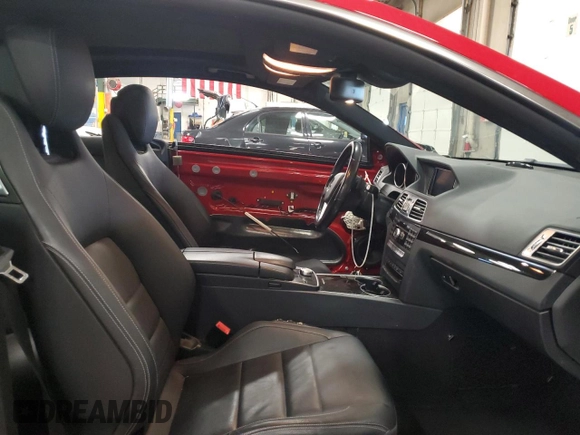 2014 Mercedes-Benz E 350 z VIN WDDKJ8JB0EF241927, wystawiony jako Copart lot #57474985 z przebiegiem 96 335 mil mil oraz Szkoda całkowita • Salvage title. Historia ofert i sprzedaży dostępna na DreamBid. Obrazek 10.
