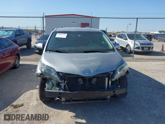 2011 Toyota Sienna SE with VIN 5TDXK3DC8BS131434, listed as a IAAI auction lot 42002675 with 209,396 mi miles. Bid and sale history available at carsss.com. Image 13.