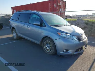 2015 Toyota Sienna XLE с VIN 5TDYK3DC3FS542685, выставлен на аукционе IAAI как лот 42011050 с пробегом 136 666 миль миль и . История ставок и продаж доступна на DreamBid. Изображение 1.