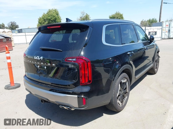 2025 Kia Telluride S with VIN 5XYP64GC4SG623557, listed as a IAAI auction lot 42385589 with 1,538 mi miles and . Bid and sale history available at DreamBid. Image 4.