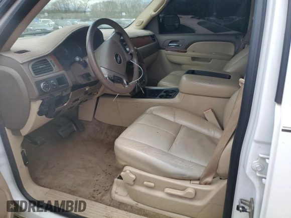 2010 Chevrolet Suburban LT z VIN 1GNUCJE02AR100256, wystawiony jako Copart lot #49978905 z przebiegiem 257 826 mil mil oraz Szkoda całkowita • Salvage title. Historia ofert i sprzedaży dostępna na DreamBid. Obrazek 7.