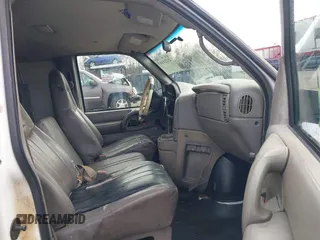 2004 Chevrolet Astro Cargo Van with VIN 1GCDM19X14B113882, listed as a IAAI auction lot 41211183 with 151,716 mi miles. Bid and sale history available at carsss.com. Image 5.