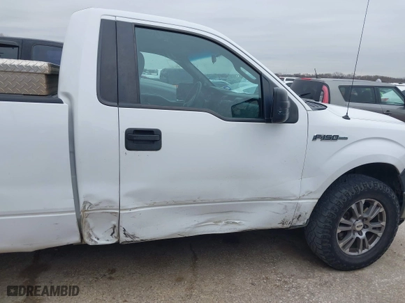 2014 Ford F-150 XL with VIN 1FTMF1CMXEKE52148, listed as a IAAI auction lot 41648885 with 273,189 mi miles. Bid and sale history available at carsss.com. Image 6.