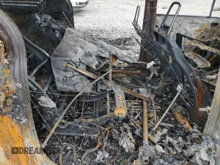 2022 Toyota Sienna XLE z VIN 5TDYRKEC5NS080925, wystawiony jako Copart lot #41987825 z przebiegiem Nie podano mil oraz Szkoda całkowita • Salvage title. Historia ofert i sprzedaży dostępna na DreamBid. Obrazek 10.