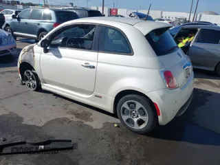 2017 FIAT 500e with VIN 3C3CFFGE0HT547756, listed as a IAAI auction lot 41729503 with 1 mi miles. Bid and sale history available at carsss.com. Image 3.
