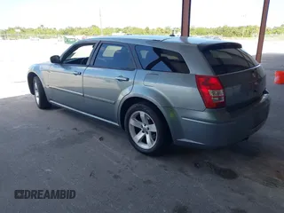 2007 Dodge Magnum with VIN 2D4FV47V87H776356, listed as a IAAI auction lot 41965436 with 285,585 mi miles and . Bid and sale history available at carsss.com. Image 3.