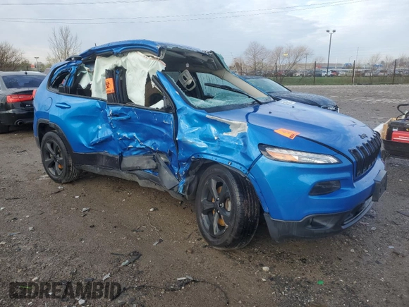 2018 Jeep Cherokee Latitude with VIN 1C4PJMCX3JD608391, listed as a Copart auction lot 51928225 with 163,287 mi miles and Salvage title. Bid and sale history available at DreamBid. Image 4.