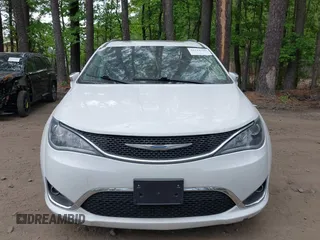 2018 Chrysler Pacifica Limited с VIN 2C4RC1GG7JR149276, выставлен на аукционе IAAI как лот 42118109 с пробегом 106 470 миль миль и . История ставок и продаж доступна на DreamBid. Изображение 12.