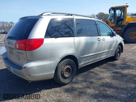 2007 Toyota Sienna CE with VIN 5TDZK23C67S096954, listed as a IAAI auction lot 41853962 with 185,852 mi miles. Bid and sale history available at carsss.com. Image 4.