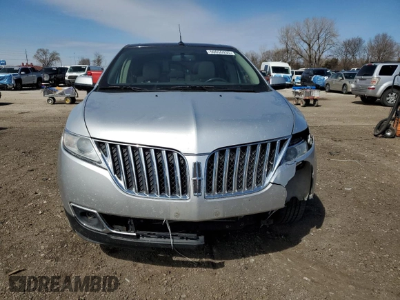 2013 Lincoln MKX with VIN 2LMDJ6JK0DBL47396, listed as a Copart auction lot 50055935 with 176,989 mi miles and Salvage Title. Bid and sale history available at carsss.com. Image 5.