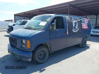 2002 GMC Savana z VIN 1GTFG15W821171973, wystawiony jako IAAI lot #41784349 z przebiegiem 167 236 mil mil oraz . Historia ofert i sprzedaży dostępna na DreamBid. Obrazek 2.