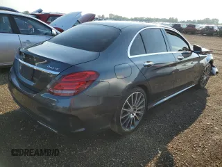 2015 Mercedes-Benz C 300 Luxury z VIN 55SWF4KB3FU018984, wystawiony jako Copart lot #62486905 z przebiegiem Nie podano mil oraz Szkoda całkowita • Salvage title. Historia ofert i sprzedaży dostępna na DreamBid. Obrazek 3.