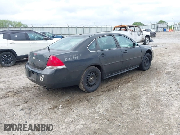 2012 Chevrolet Impala Police Police z VIN 2G1WD5E33C1178288, wystawiony jako IAAI lot #42121101 z przebiegiem 160 205 mil mil oraz . Historia ofert i sprzedaży dostępna na DreamBid. Obrazek 4.