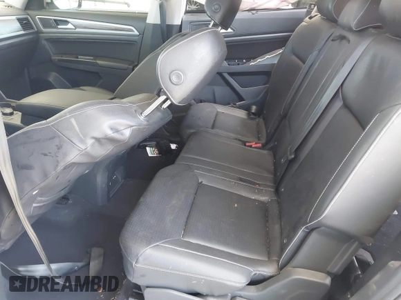 2021 Volkswagen Atlas SE z VIN 1V2HR2CA8MC514027, wystawiony jako IAAI lot #42260413 z przebiegiem 37 687 mil mil oraz . Historia ofert i sprzedaży dostępna na DreamBid. Obrazek 8.
