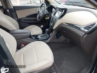 2017 Hyundai Santa Fe 2.4L z VIN 5NMZU3LB3HH011127, wystawiony jako IAAI lot #42369671 z przebiegiem 91 634 mil mil oraz . Historia ofert i sprzedaży dostępna na DreamBid. Obrazek 5.