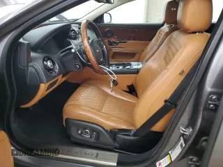 2016 Jaguar XJ Portfolio с VIN SAJWJ2GD5G8V94965, выставлен на аукционе Copart как лот 75716224 с пробегом 85 691 миль миль и Списание • Salvage title. История ставок и продаж доступна на DreamBid. Изображение 7.