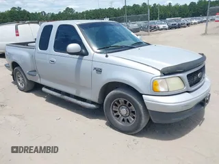 2003 Ford F-150 XL с VIN 1FTRX07W33KB50982, выставлен на аукционе IAAI как лот 42599811 с пробегом 271 009 миль миль и . История ставок и продаж доступна на DreamBid. Изображение 1.