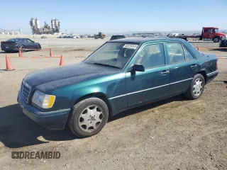 1995 Mercedes-Benz E Class with VIN WDBEA32E4SC205978, listed as a Copart auction lot 60329354 with 240,082 mi miles and Salvage Title. Bid and sale history available at carsss.com. Image 1.