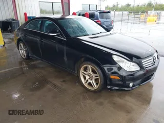 2006 Mercedes-Benz CLS 500 z VIN WDDDJ75X56A045909, wystawiony jako IAAI lot #41861720 z przebiegiem 127 719 mil mil oraz . Historia ofert i sprzedaży dostępna na DreamBid. Obrazek 1.