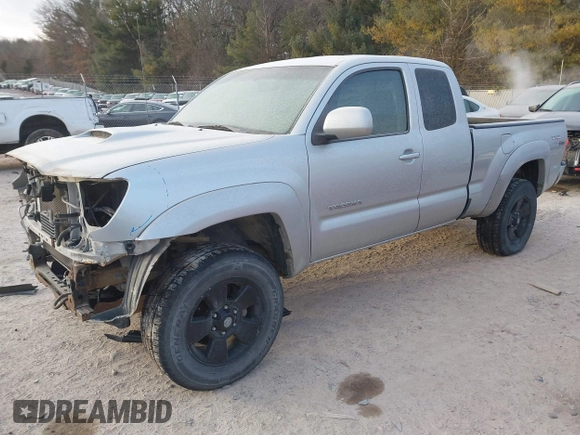 2006 Toyota Tacoma with VIN 5TEUU42N26Z238253, listed as a IAAI auction lot 41249690 with 226,094 mi miles. Bid and sale history available at carsss.com. Image 19.