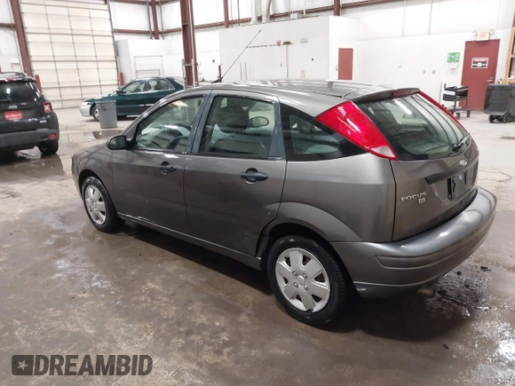 2007 Ford Focus S with VIN 1FAFP37N87W333049, listed as a IAAI auction lot 41450683 with 307,869 mi miles and . Bid and sale history available at carsss.com. Image 3.