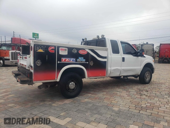 2014 Ford F-250 XL z VIN 1FT7X2BT4EEA78482, wystawiony jako Copart lot #62731915 z przebiegiem 235 126 mil mil oraz Czysty tytuł • Clean title. Historia ofert i sprzedaży dostępna na DreamBid. Obrazek 4.