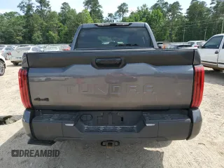 2024 Toyota Tundra SR5 z VIN 5TFLA5DB0RX151993, wystawiony jako Copart lot #56543025 z przebiegiem 17 502 mil mil oraz Szkoda całkowita • Salvage title. Historia ofert i sprzedaży dostępna na DreamBid. Obrazek 6.