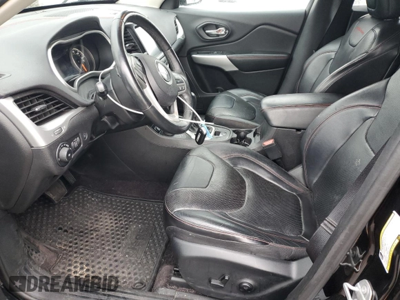 2017 Jeep Cherokee Trailhawk L Plus with VIN 1C4PJMBS2HW621430, listed as a Copart auction lot 84537184 with 125,101 mi miles and Salvage Title. Bid and sale history available at carsss.com. Image 7.