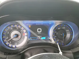 2020 Chrysler 300 S z VIN 2C3CCABG7LH128468, wystawiony jako Copart lot #44922825 z przebiegiem 33 604 mil mil oraz Szkoda całkowita • Salvage title. Historia ofert i sprzedaży dostępna na DreamBid. Obrazek 9.