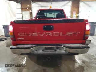 2000 Chevrolet Silverado 2500 z VIN 1GCGK24UXYE270241, wystawiony jako Copart lot #44511845 z przebiegiem 120 905 mil mil oraz Czysty tytuł • Clean title. Historia ofert i sprzedaży dostępna na DreamBid. Obrazek 6.