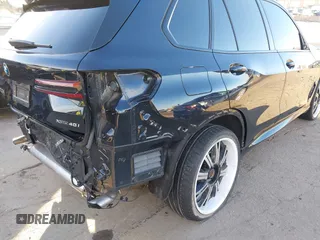 2024 BMW X5 xDrive40i z VIN 5UX23EU07R9V23529, wystawiony jako IAAI lot #41612999 z przebiegiem 18 886 mil mil oraz . Historia ofert i sprzedaży dostępna na DreamBid. Obrazek 22.