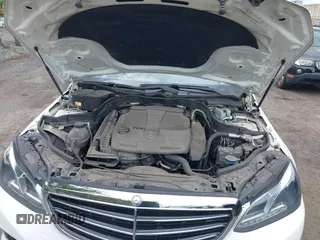 2014 Mercedes-Benz E 350 Luxury z VIN WDDHF8JB0EB017012, wystawiony jako IAAI lot #42368388 z przebiegiem 110 071 mil mil oraz . Historia ofert i sprzedaży dostępna na DreamBid. Obrazek 10.
