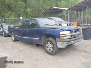 2001 Chevrolet Silverado 1500 LS with VIN 1GCEC19V21E132473, listed as a IAAI auction lot 42074952 with 107,128 mi miles and . Bid and sale history available at DreamBid. Image 1.
