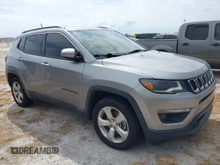 2018 Jeep Compass Latitude with VIN 3C4NJCBB0JT263130, listed as a IAAI auction lot 40669051 with 1 mi miles. Bid and sale history available at carsss.com. Image 1.