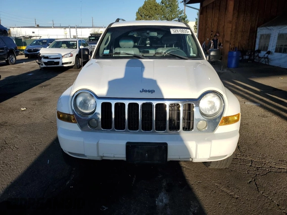 2006 Jeep Liberty Limited with VIN 1J4GL58K26W141211, listed as a Copart auction lot 52810035 with 192,000 mi miles and Non repairable. Bid and sale history available at DreamBid. Image 5.