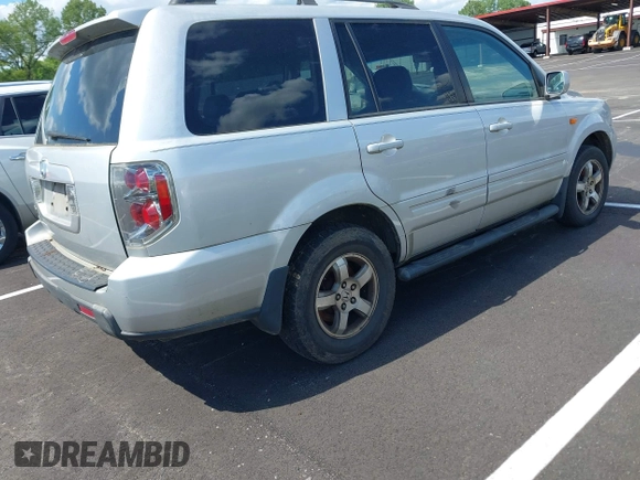 2008 Honda Pilot EX-L with VIN 5FNYF28558B016026, listed as a IAAI auction lot 42192781 with 271,829 mi miles and . Bid and sale history available at DreamBid. Image 4.