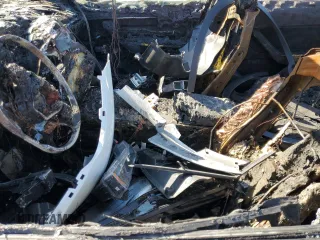 2024 Tesla Model Y Performance z VIN 7SAYGDEF5RF183755, wystawiony jako Copart lot #47230175 z przebiegiem Nie podano mil oraz Szkoda całkowita • Salvage title. Historia ofert i sprzedaży dostępna na DreamBid. Obrazek 7.