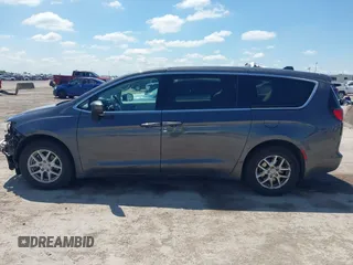 2020 Chrysler Voyager LX z VIN 2C4RC1CG2LR131258, wystawiony jako IAAI lot #42237185 z przebiegiem 138 945 mil mil oraz . Historia ofert i sprzedaży dostępna na DreamBid. Obrazek 15.