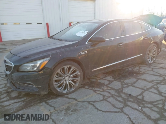 2017 Buick LaCrosse Premium with VIN 1G4ZR5SS5HU163493, listed as a IAAI auction lot 41460965 with 121,029 mi miles. Bid and sale history available at carsss.com. Image 17.