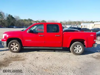 2011 GMC Sierra 1500 SLE with VIN 3GTP1VE06BG204611, listed as a IAAI auction lot 41670993 with 269,820 mi miles. Bid and sale history available at carsss.com. Image 14.
