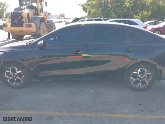 2020 Kia Forte LXS with VIN 3KPF24AD4LE212439, listed as a IAAI auction lot 40044600 with 90,843 mi miles. Bid and sale history available at carsss.com. Image 14.
