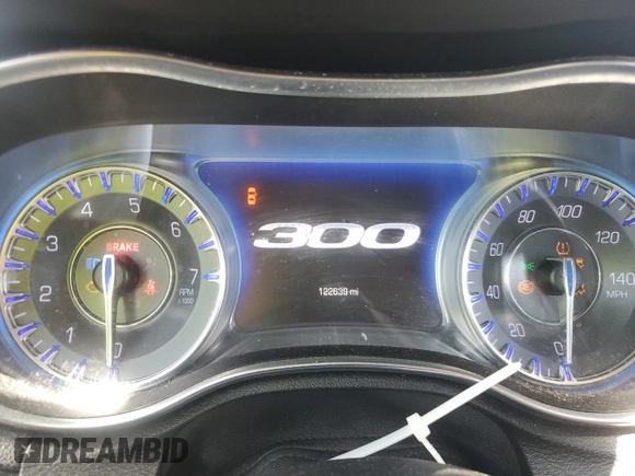 2021 Chrysler 300 S with VIN 2C3CCABGXMH529143, listed as a Copart auction lot 43624295 with 122,639 mi miles and Salvage title. Bid and sale history available at DreamBid. Image 9.