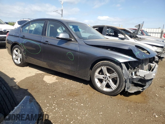 2013 BMW 3 Series 328i с VIN WBA3C1C58DF443921, выставлен на аукционе Copart как лот 52677255 с пробегом 86 949 миль миль и Списание • Salvage title. История ставок и продаж доступна на DreamBid. Изображение 4.