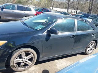 2013 Toyota Camry L with VIN 4T1BF1FK0DU713478, listed as a IAAI auction lot 41886214 with 161,920 mi miles. Bid and sale history available at carsss.com. Image 14.