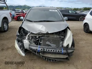 2014 Nissan Note S z VIN 3N1CE2CPXEL426570, wystawiony jako Copart lot #53001065 z przebiegiem 63 379 mil mil oraz Szkoda całkowita • Salvage title. Historia ofert i sprzedaży dostępna na DreamBid. Obrazek 5.