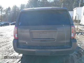 2015 GMC Yukon Denali with VIN 1GKS2CKJ8FR283296, listed as a IAAI auction lot 41568839 with 1 mi miles. Bid and sale history available at carsss.com. Image 17.