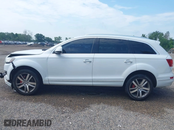 2014 Audi Q7 Premium Plus with VIN WA1LGAFE6ED015856, listed as a IAAI auction lot 42612500 with 96,946 mi miles and . Bid and sale history available at DreamBid. Image 14.