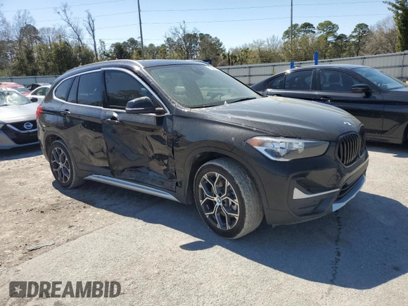 2022 BMW X1 sDrive28i with VIN WBXJG7C02N5V40225, listed as a Copart auction lot 47688195 with 42,430 mi miles and Salvage Title. Bid and sale history available at carsss.com. Image 4.
